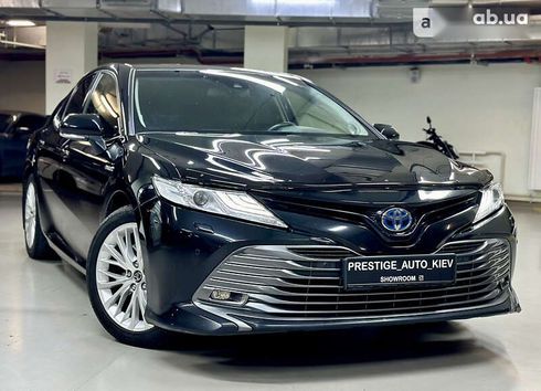 Toyota Camry 2019 - фото 3