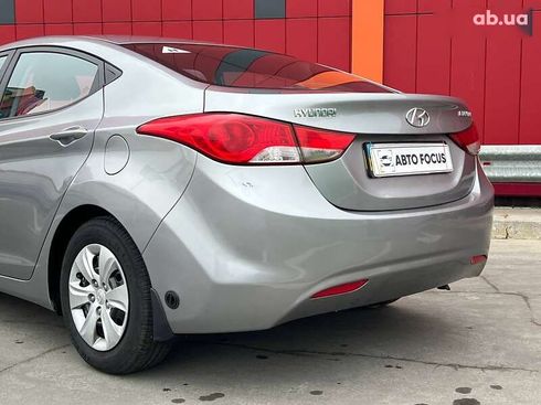 Hyundai Elantra 2011 - фото 6