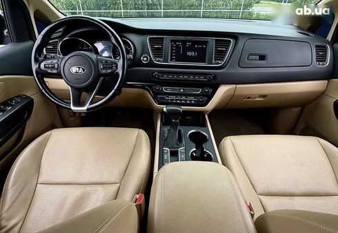 Kia Carnival 2020 - фото 19