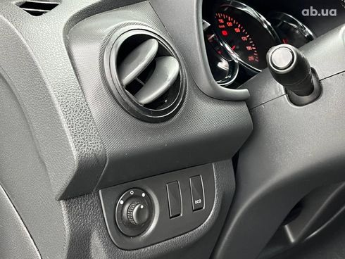 Dacia Logan 2015 белый - фото 22