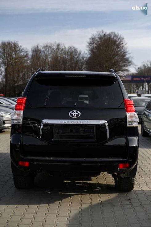 Toyota Land Cruiser Prado 2010 - фото 18