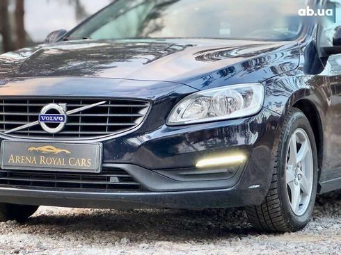 Volvo V60 2017 - фото 12