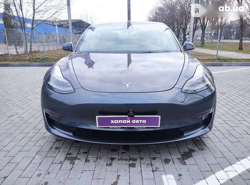 Tesla Model 3 2021 - фото 4