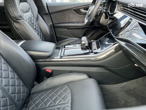 Audi Q8 2020 - фото 17