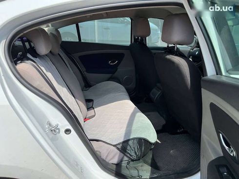 Renault Fluence 2012 - фото 20