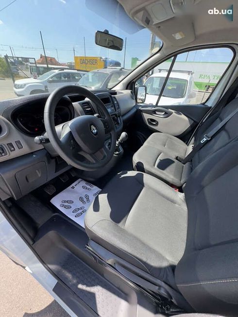 Renault Trafic 2018 - фото 18