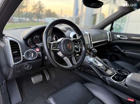 Porsche Cayenne 2016 - фото 18