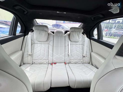 BMW i7 2023 - фото 25