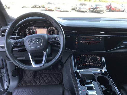 Audi Q8 2019 серый - фото 14