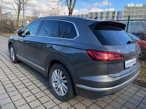 Volkswagen Touareg 2021 - фото 12