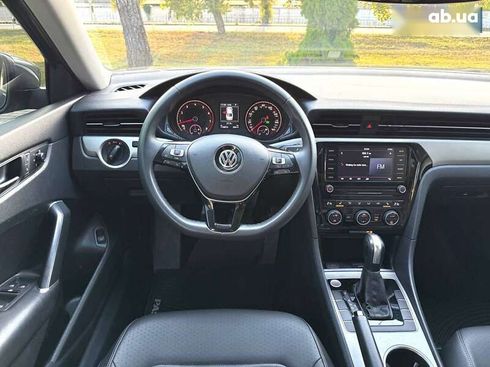 Volkswagen Passat 2021 - фото 28