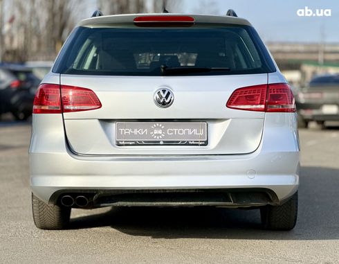 Volkswagen Passat 2013 серый - фото 6