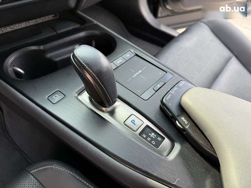 Lexus UX 2020 - фото 18