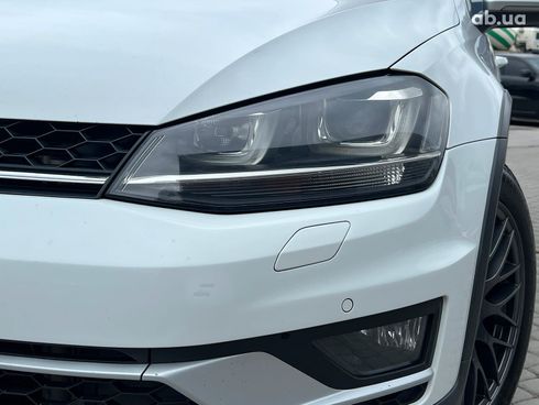 Volkswagen Golf 2016 белый - фото 18