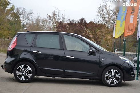 Renault Scenic 2011 - фото 22