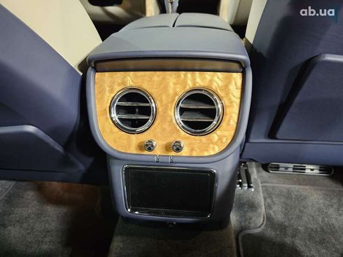 Bentley Bentayga 2022 - фото 16