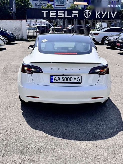 Tesla Model 3 2021 - фото 22