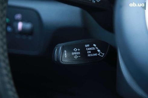 Audi Q3 2017 - фото 19