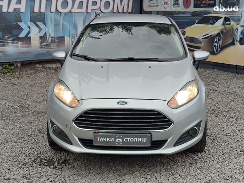 Ford Fiesta 2019 серебристый - фото 2