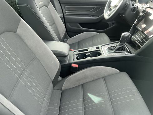 Volkswagen Passat 2021 - фото 10