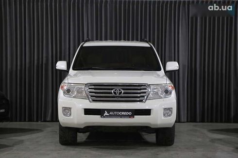 Toyota Land Cruiser 2013 - фото 2