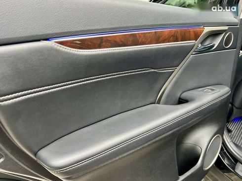 Lexus RX 2017 - фото 28