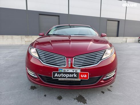 Lincoln MKZ 2015 красный - фото 2