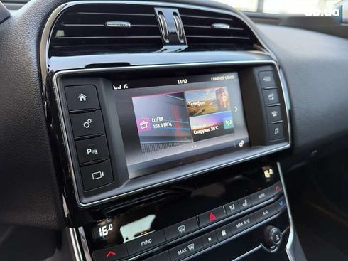 Jaguar XE 2015 - фото 25