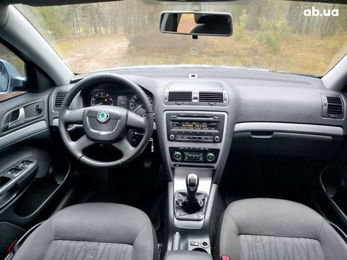 Skoda Octavia 2011 серый - фото 11