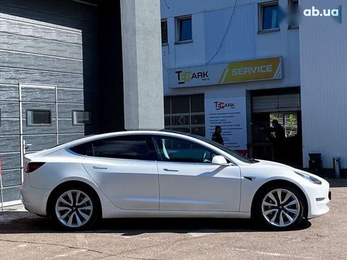 Tesla Model 3 2019 - фото 11
