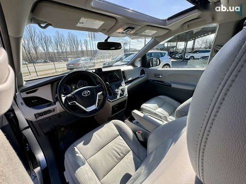 Toyota Sienna 2015 - фото 22