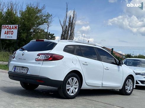 Renault Megane 2016 - фото 11