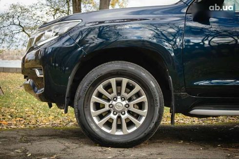 Toyota Land Cruiser Prado 2017 - фото 12