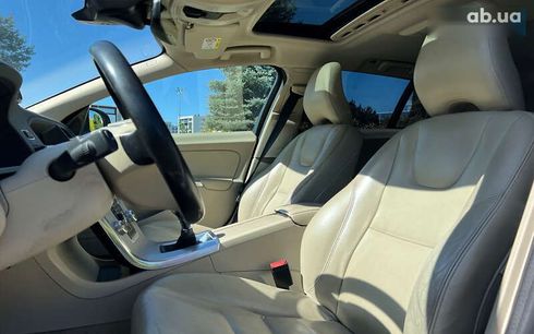 Volvo V60 2016 - фото 14