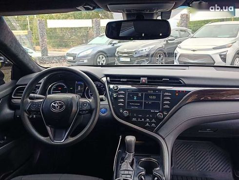 Toyota Camry 2019 - фото 28