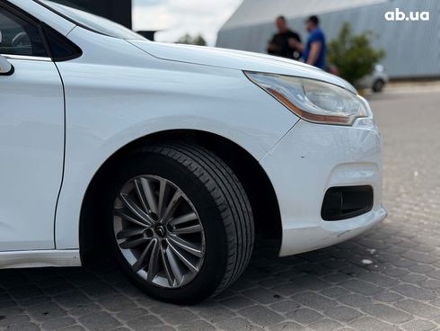 Citroёn C4 2011 белый - фото 12