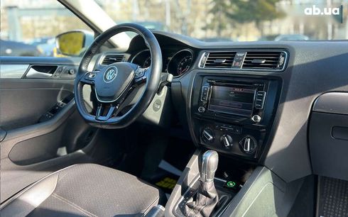 Volkswagen Jetta 2015 - фото 10