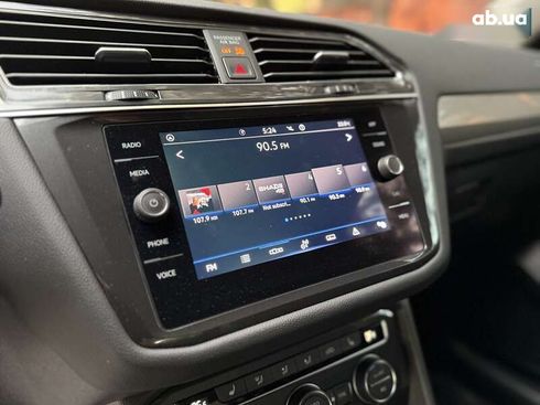 Volkswagen Tiguan 2021 - фото 24