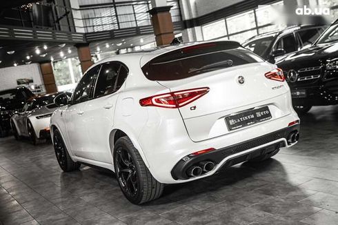 Alfa Romeo Stelvio 2018 - фото 15