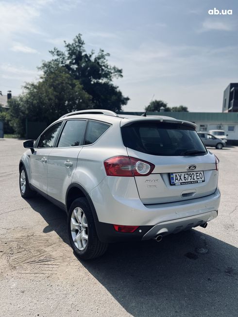 Ford Kuga 2011 серебристый - фото 6