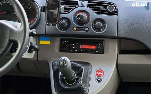 Renault Kangoo 2010 - фото 13