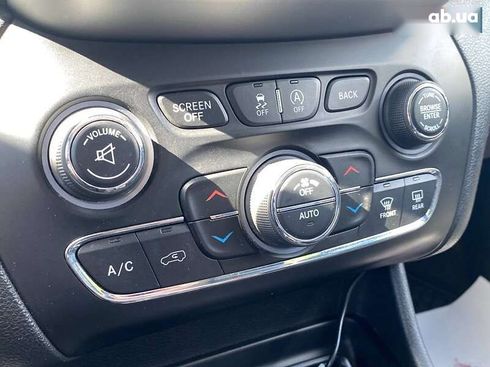 Jeep Cherokee 2016 - фото 29