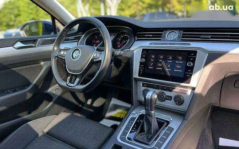 Volkswagen Passat 2017 - фото 10
