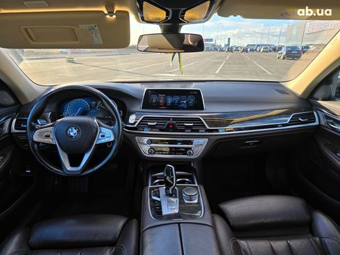 BMW 7 серия 2016 черный - фото 17