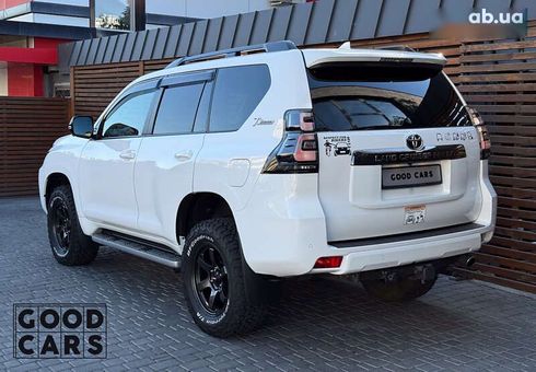 Toyota Land Cruiser Prado 2021 - фото 5