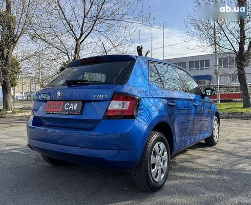 Skoda Fabia 2017 - фото 16