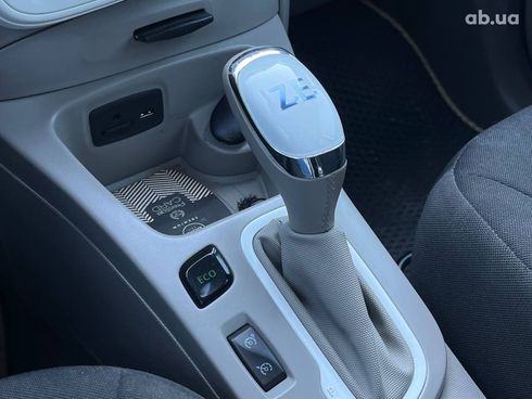 Renault Zoe 2014 белый - фото 42