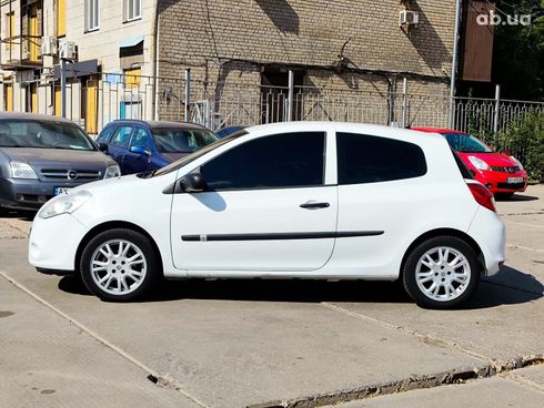 Renault Clio 2011 белый - фото 4