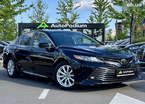 Toyota Camry 2017 - фото 3
