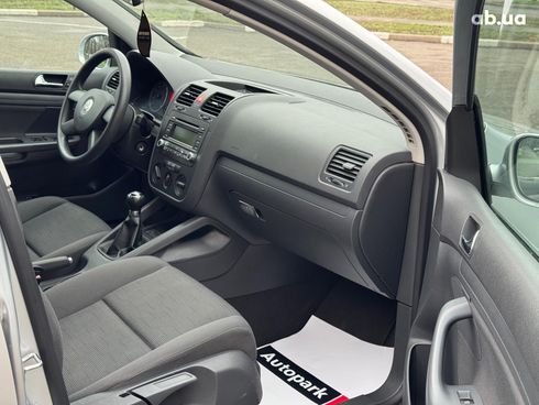 Volkswagen Golf 2005 серый - фото 14